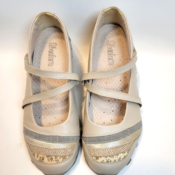 Skechers Patchwork Flats Sneakers Mary Jane Floral Women's 7.5 - Picture 3 of 7